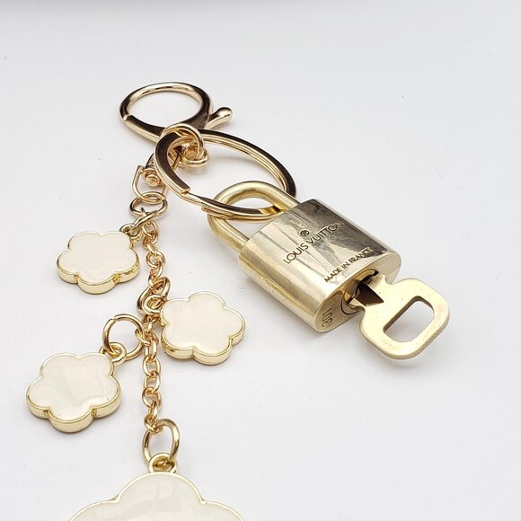 Authentic Louis Vuitton Lock & Key with Unbranded Flower Charm, Keychain - Picture 6 of 16